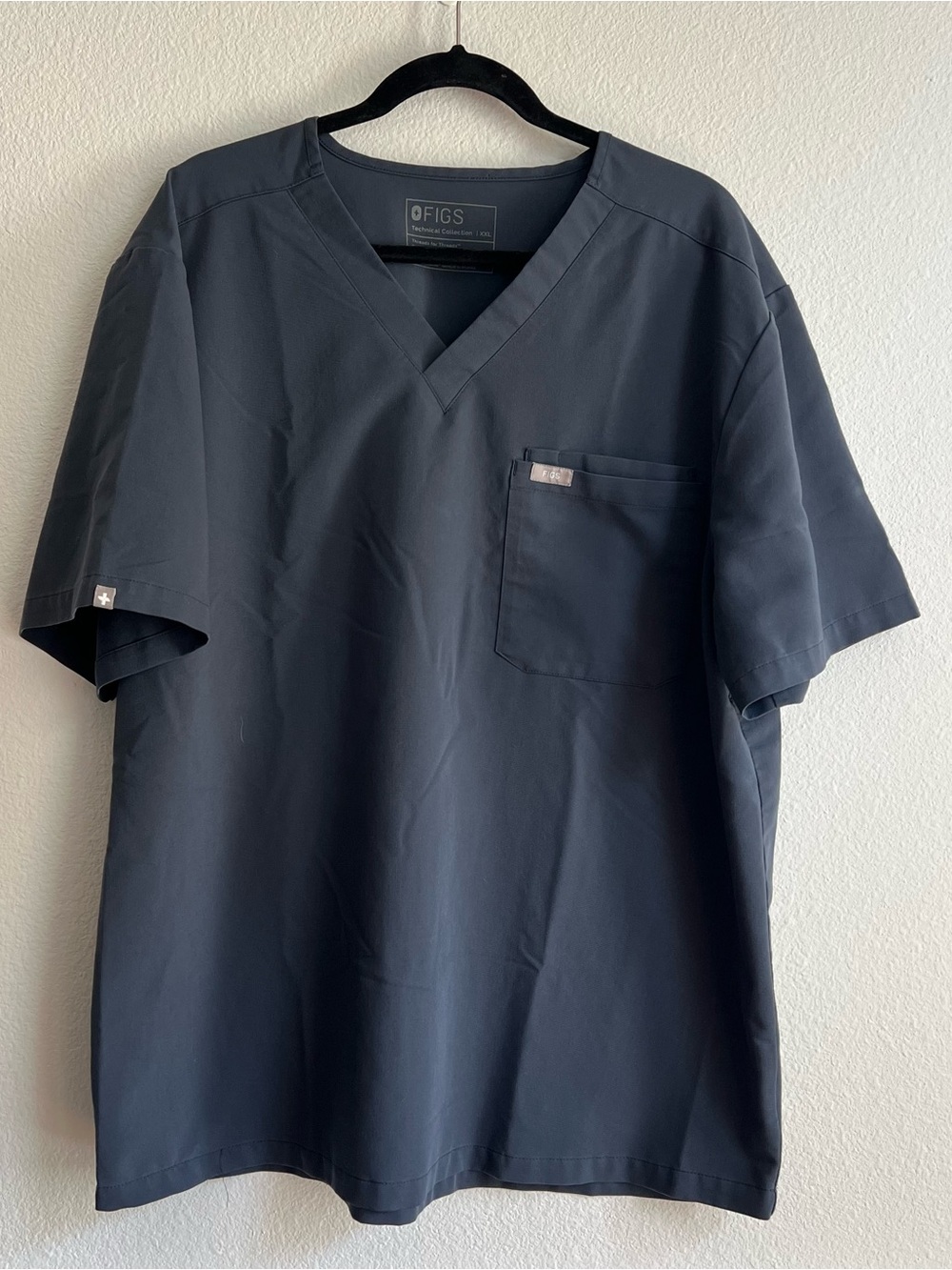 FIGS Technical Collection Men’s Scrub Top